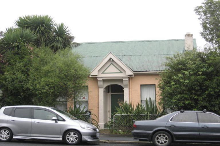 Photo of property in 12 Duke Street, North Dunedin, Dunedin, 9016