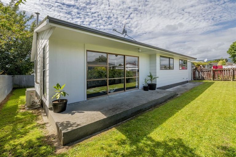 Photo of property in 15a Rimu Street, Levin, 5510