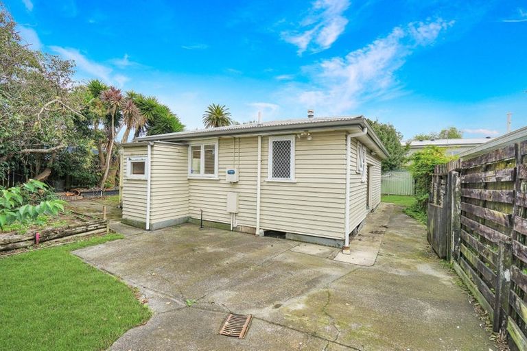 Photo of property in 1/16 Opaheke Road, Papakura, 2110