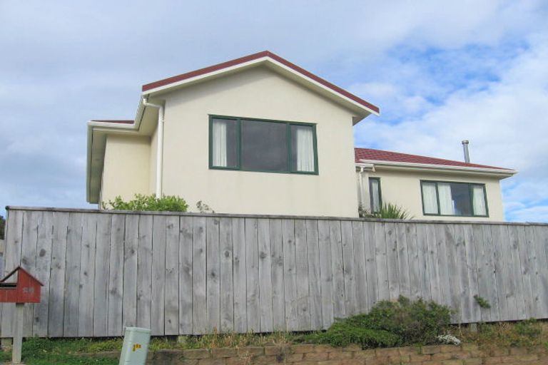 Photo of property in 24 Domanski Crescent, Owhiro Bay, Wellington, 6023
