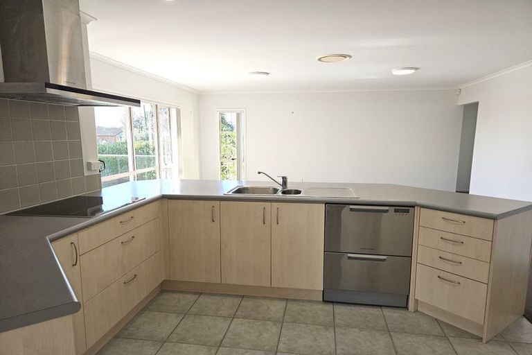 Photo of property in 1 Anchorite Way, Red Beach, 0932