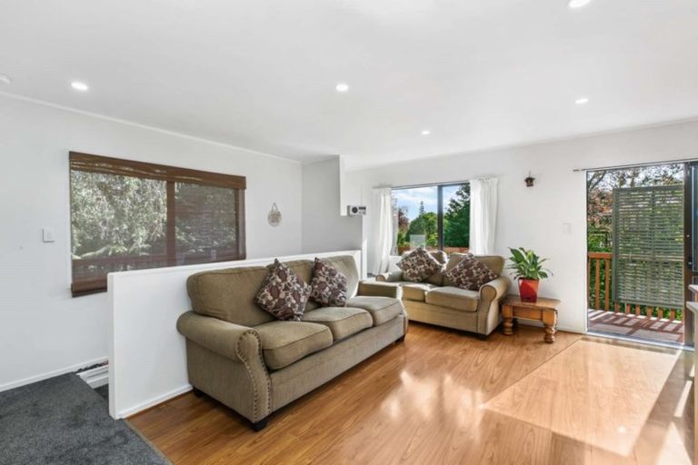 Photo of property in 39a Evelyn Road, Cockle Bay, Auckland, 2014