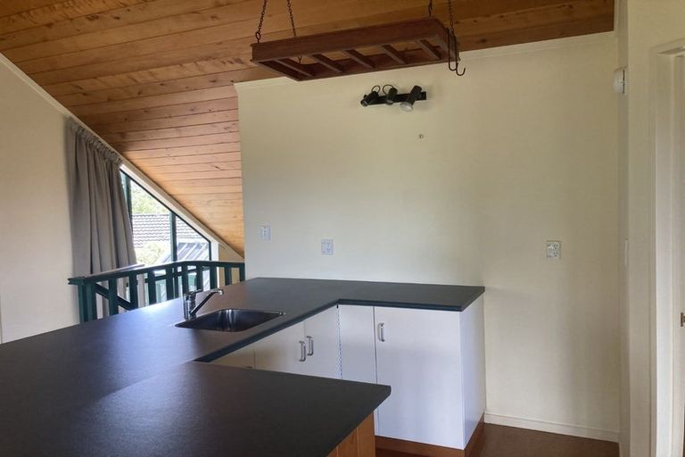 Photo of property in 16 Totara Drive, St Andrews, Hamilton, 3200