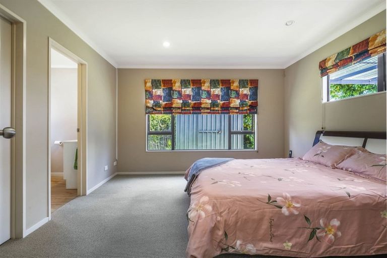 Photo of property in 6 Thistlewood Avenue, Hamilton East, Hamilton, 3216