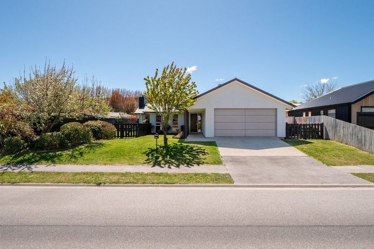 Photo of property in 67 Howards Drive, Lake Hayes, Queenstown, 9304