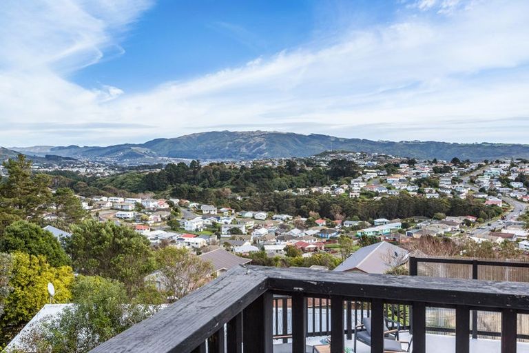 Photo of property in 14 Staysail Place, Whitby, Porirua, 5024