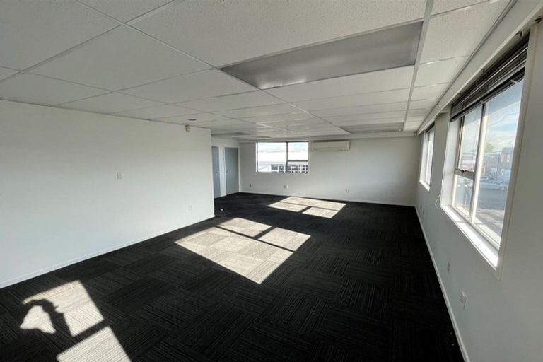 Photo of property in 5 Harris Road, Mount Wellington, Auckland, 1051