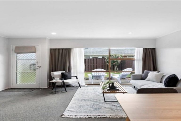 Photo of property in 2/15 Latham Avenue, Pakuranga, Auckland, 2010