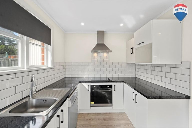 Photo of property in 113 Stokes Valley Road, Stokes Valley, Lower Hutt, 5019