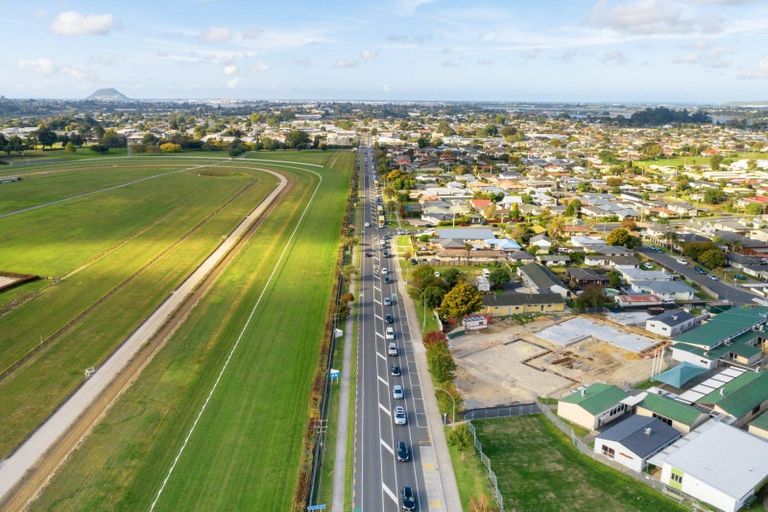 Photo of property in 11/1460 Cameron Road, Greerton, Tauranga, 3112