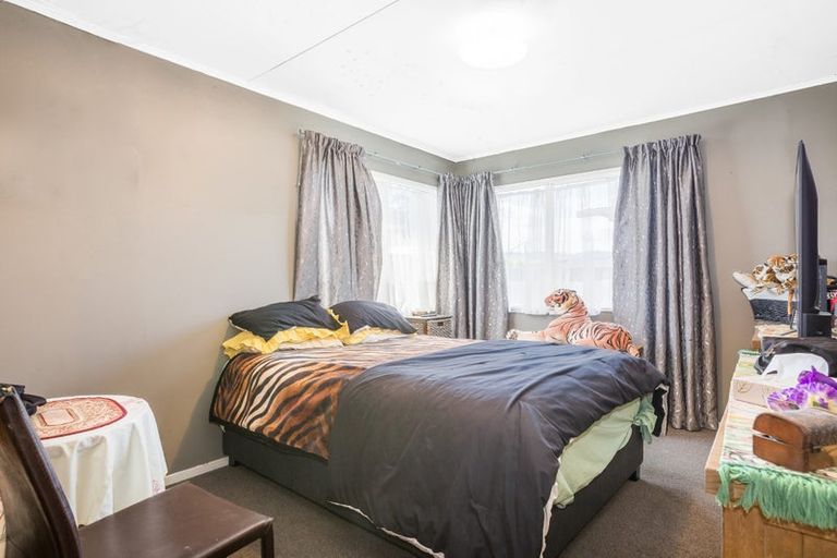 Photo of property in 35 Power Street, Levin, 5510