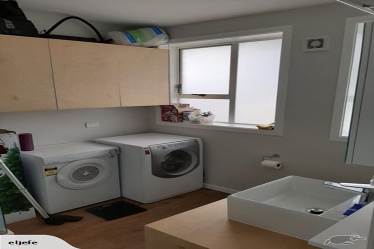 Photo of property in 2/72 Freyberg Street, Lyall Bay, Wellington, 6022