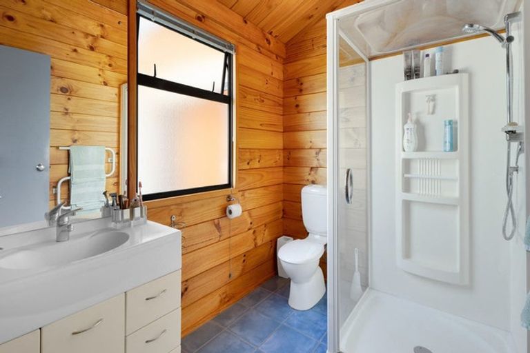 Photo of property in 125 Wairau Road, Oakura, 4314