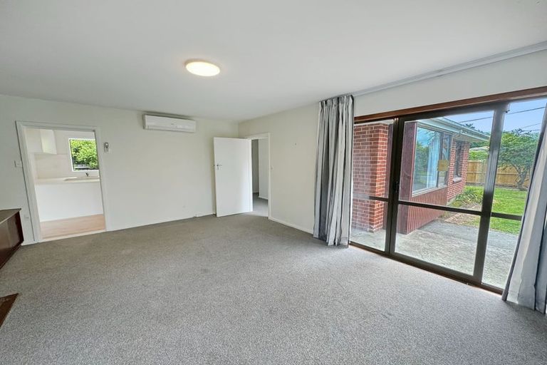 Photo of property in 16 Manor Place, Bryndwr, Christchurch, 8053