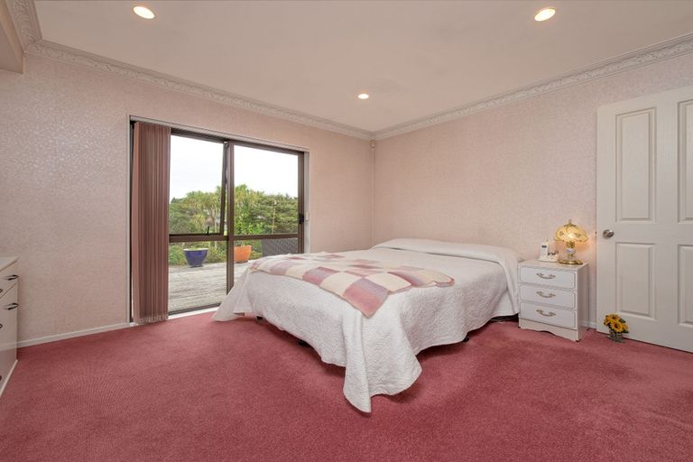 Photo of property in 16 Waimarino Road, Weymouth, Auckland, 2103