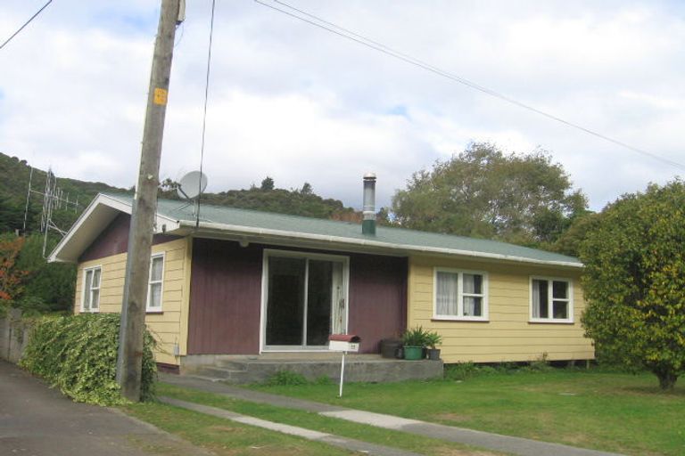Photo of property in 52 Hair Street, Wainuiomata, Lower Hutt, 5014