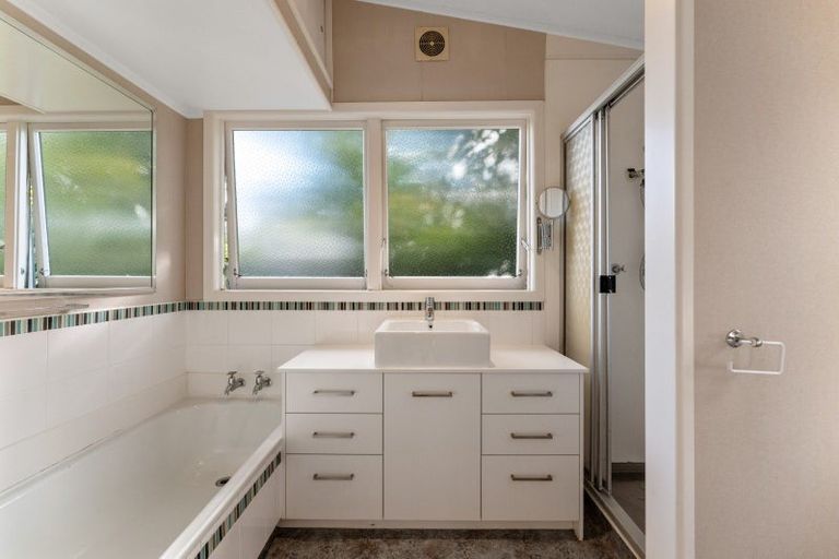 Photo of property in 113 Taupo View Road, Taupo, 3330