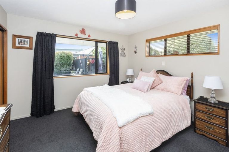 Photo of property in 33 Westlake Drive, Halswell, Christchurch, 8025