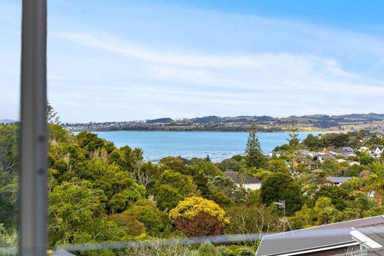 Photo of property in 24 Judkins Crescent, Cockle Bay, Auckland, 2014