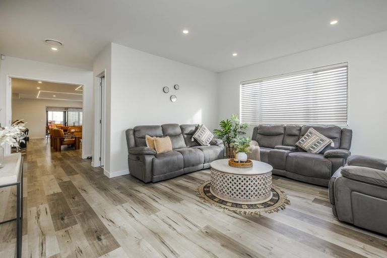 Photo of property in 46 Tannaghmore Drive, Flat Bush, Auckland, 2019