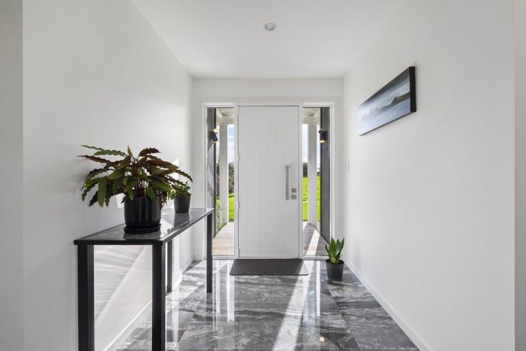 Photo of property in 172 Hendersons Line, Kelvin Grove, Palmerston North, 4470