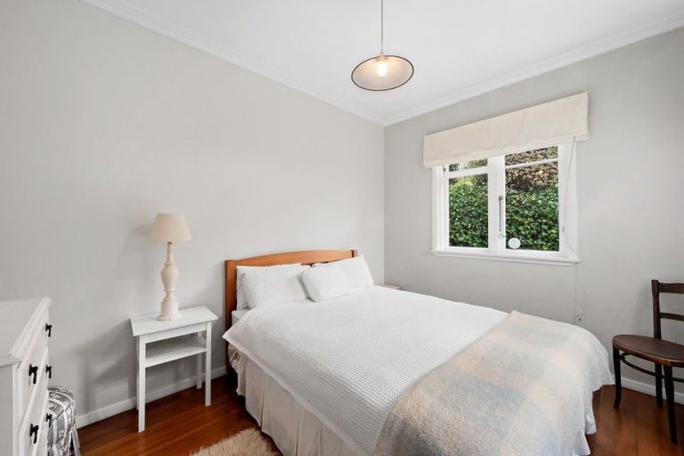 Photo of property in 35 Upper Bourke Street, Kilbirnie, Wellington, 6022