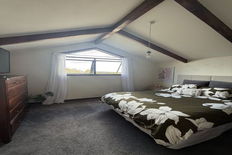 Photo of property in 99 Redoubt Road, Goodwood Heights, Auckland, 2105