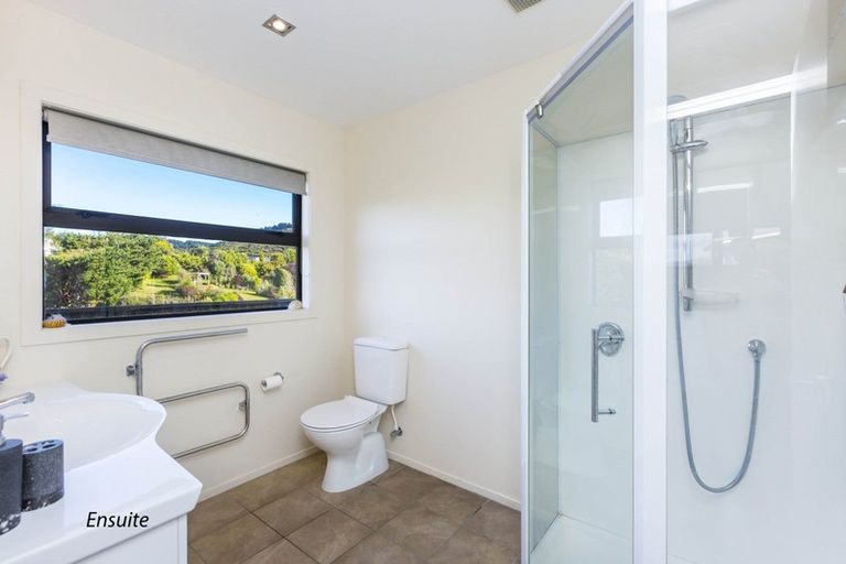 Photo of property in 98 Kirton Drive, Riverstone Terraces, Upper Hutt, 5018