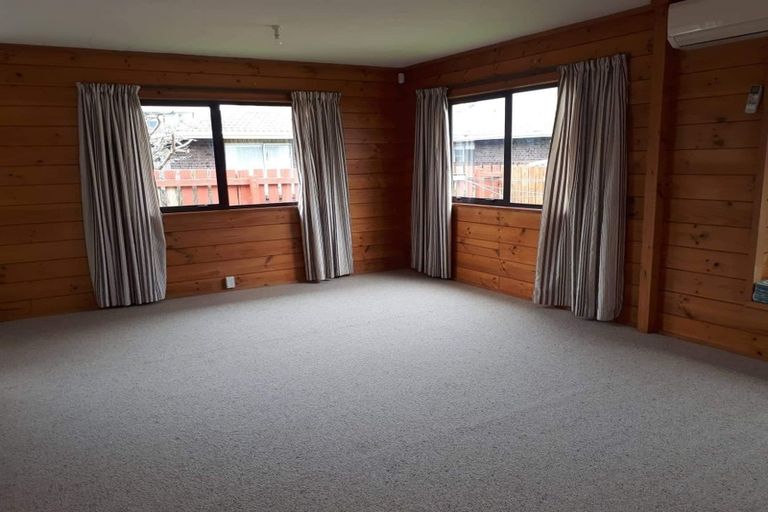 Photo of property in 27a Mana Esplanade, Paremata, Porirua, 5026