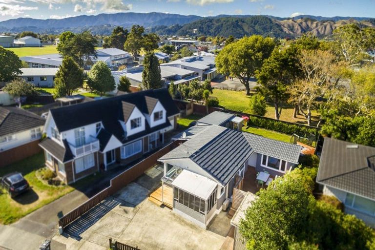 Photo of property in 46 Holdsworth Avenue, Trentham, Upper Hutt, 5018