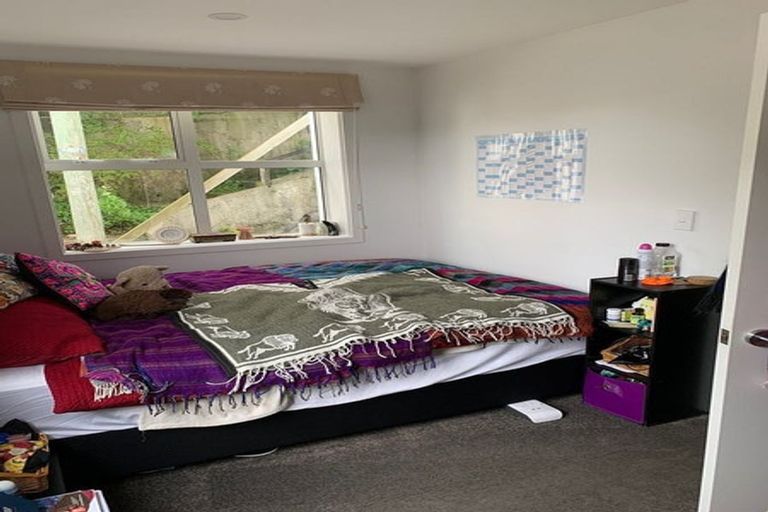 Photo of property in 25 Sugarloaf Road, Brooklyn, Wellington, 6021