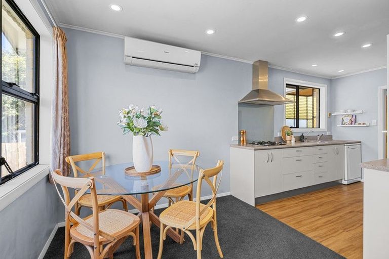 Photo of property in 76 Frensham Crescent, Woolston, Christchurch, 8062