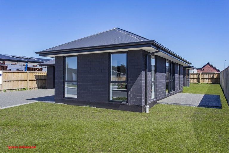 Photo of property in 12 Grimwood Street, Woodend, 7610