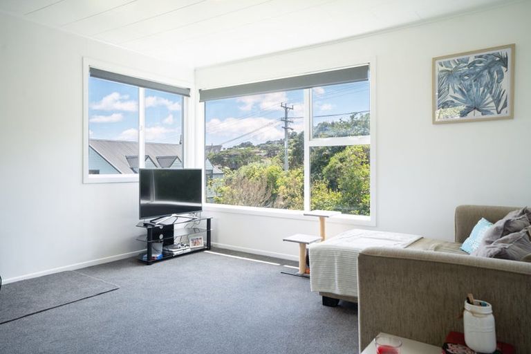 Photo of property in 1/16 John Street, Titahi Bay, Porirua, 5022