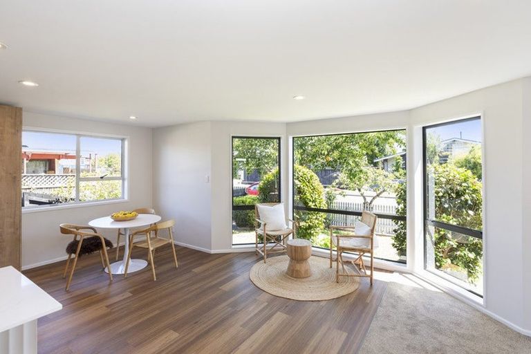 Photo of property in 17 Banks Place, Rangiora, 7400