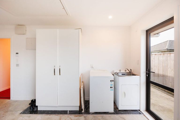 Photo of property in 5 Cyprus Place, Fitzherbert, Palmerston North, 4410