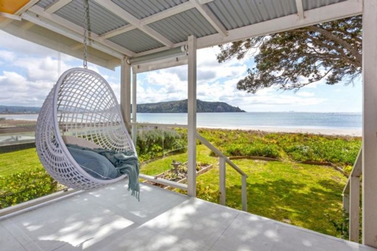 Photo of property in 126 Seaview Road, Whangamata, 3620