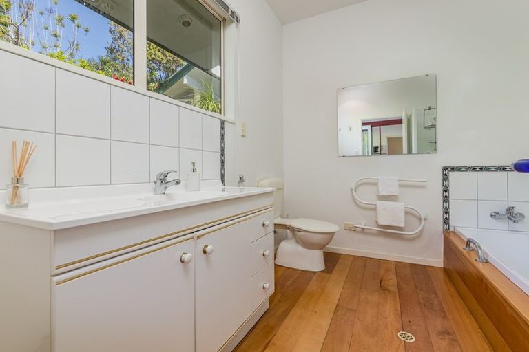 Photo of property in 180 Landing Road, Kerikeri, 0230