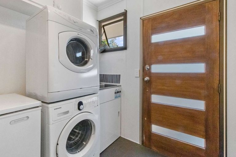 Photo of property in 2 Kinross Place, Mount Maunganui, 3116