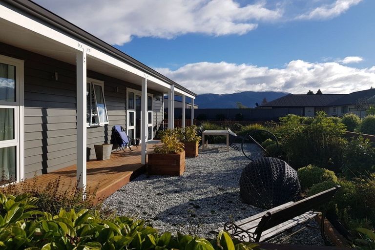 Photo of property in 5 Orbell Crescent, Te Anau, 9679