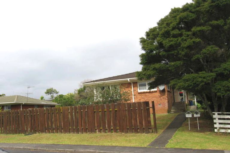 Photo of property in 21 Wylie Avenue, Sunnynook, Auckland, 0620