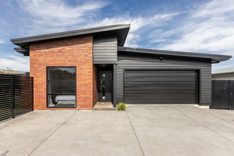 Photo of property in 140b Brookvale Road, Havelock North, 4130