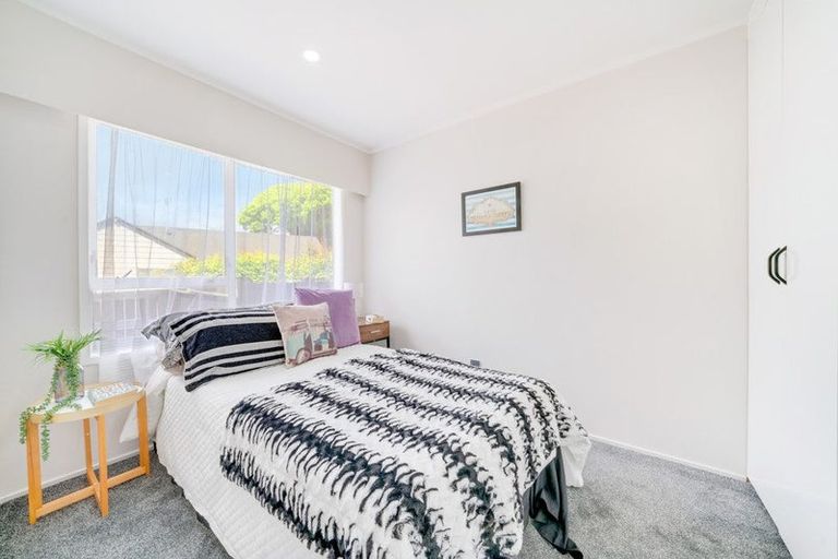 Photo of property in 1/10 Gloaming Place, Conifer Grove, Takanini, 2112