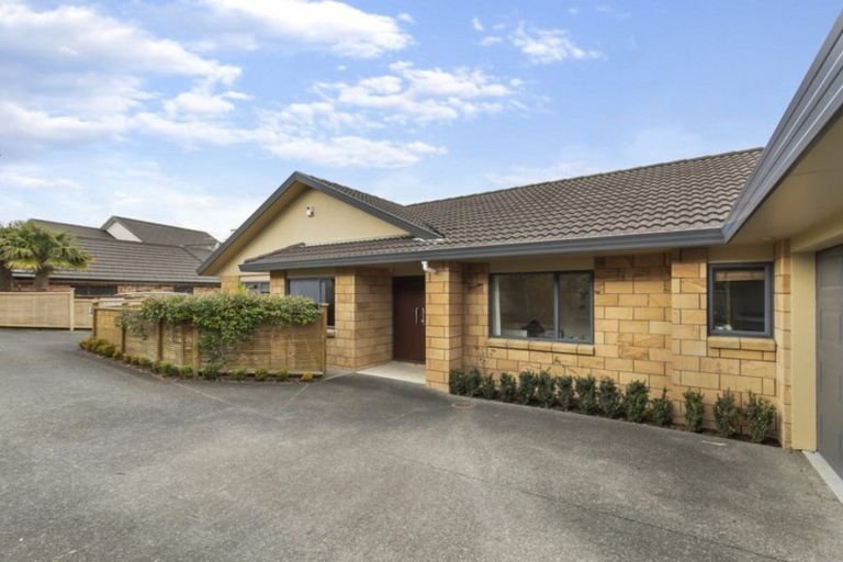 Photo of property in 53 The Ritz, Orewa, 0931