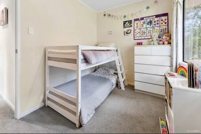 Photo of property in 8 Midgley Road, West Harbour, Auckland, 0618