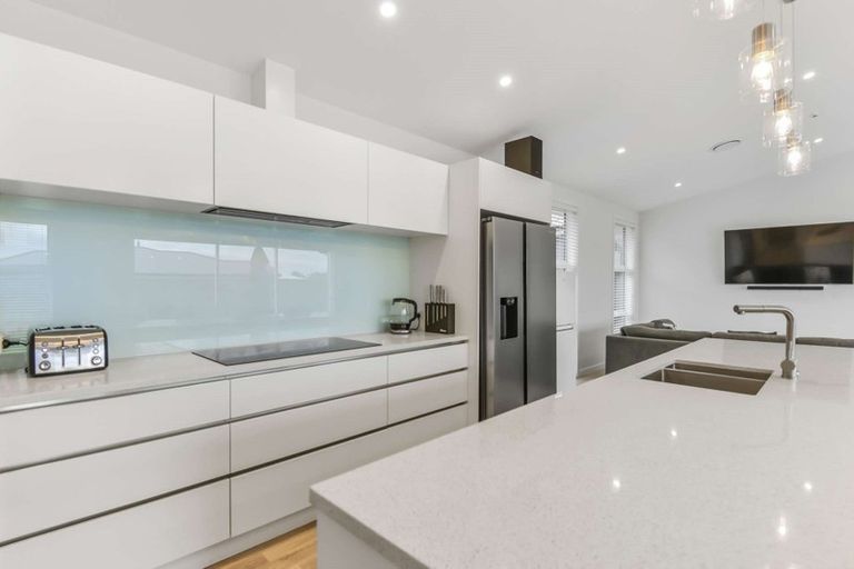 Photo of property in 25 Gee Place, Taradale, Napier, 4112