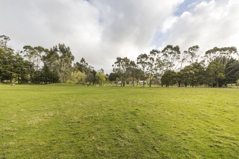 Photo of property in 259 Kahuterawa Road, Linton, Palmerston North, 4472