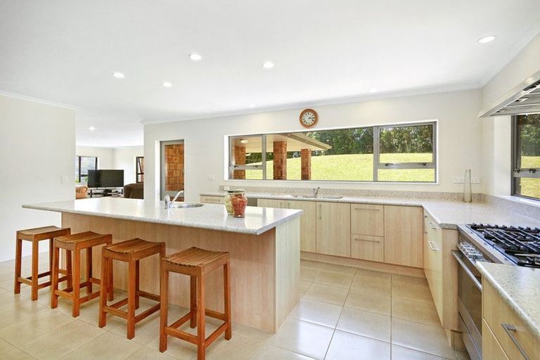 Photo of property in 50 Bing Lucas Drive, Tawa, Wellington, 5028