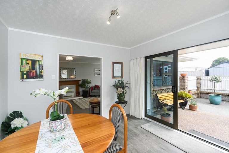 Photo of property in 166b Fitzherbert Avenue, West End, Palmerston North, 4410