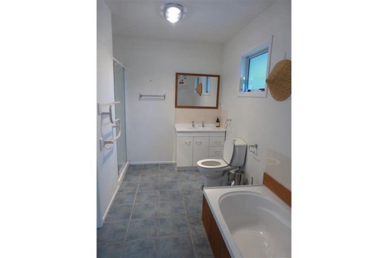 Photo of property in 10 Winslow Street, Burnside, Christchurch, 8053